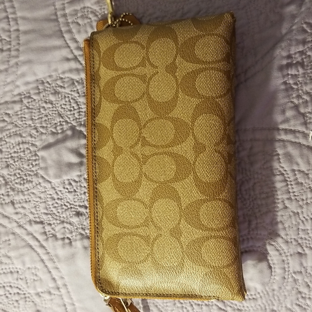 Coach Wallet - Picture 6 of 7